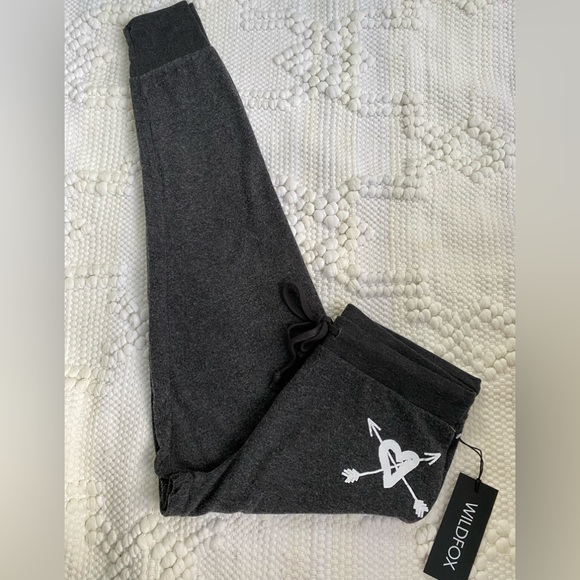WILDFOX “Hello Lovely” Cupids Arrow Jogger Set. NWT! Various Sizes! - Picture 8 of 11
